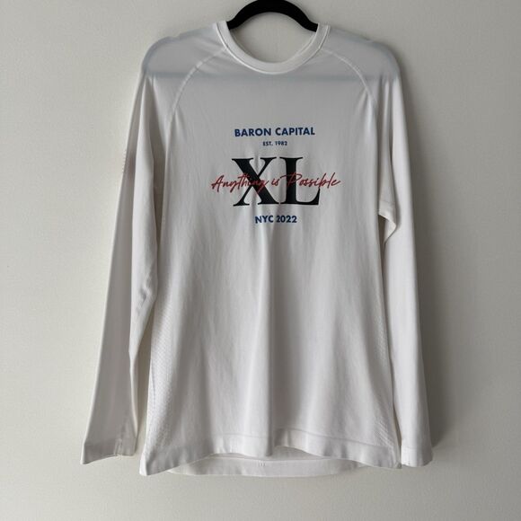 FIGS Men's Seamless Running Top Size M White Baron Capital NYC Patriotic Flag - Picture 1 of 10